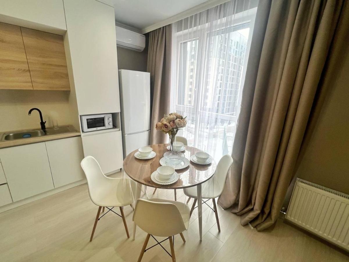 Oner Apartment Almaty Esterno foto